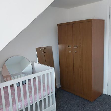 Joyful Room Рейнъм Екстериор снимка